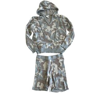 Rachel Zoe 2 Piece Matching Outfit Set Soft‎ Camo Shorts Hoodie - Women’s Medium